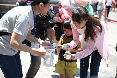 開運過端午　中市鐵砧山劍井取午時水